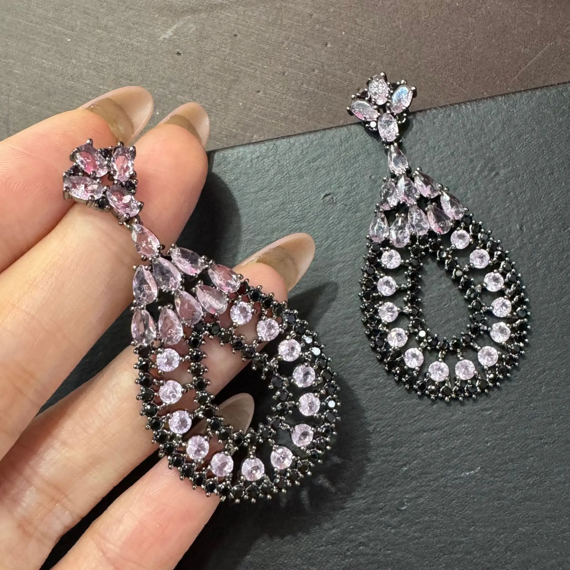 luxury zirconia earrings for women dinner party shiny jewelry white black pink purple green oval shape cut out dangling earrings