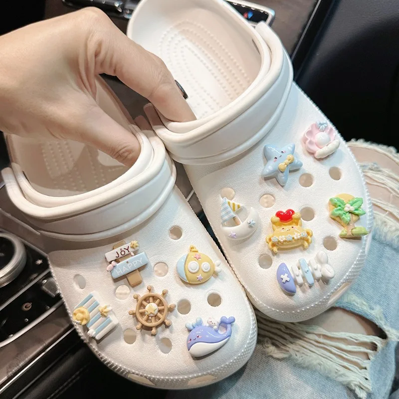 11pcs Cartoon Ocean Hole Shoe Charms Accessories Shoe Buckle Cute Little Animals Shoes Flower DIY Shoes Decoration