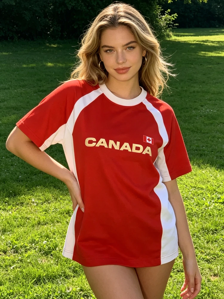 Canadian style red and white patchwork T-shirt, a must-have for casual sports