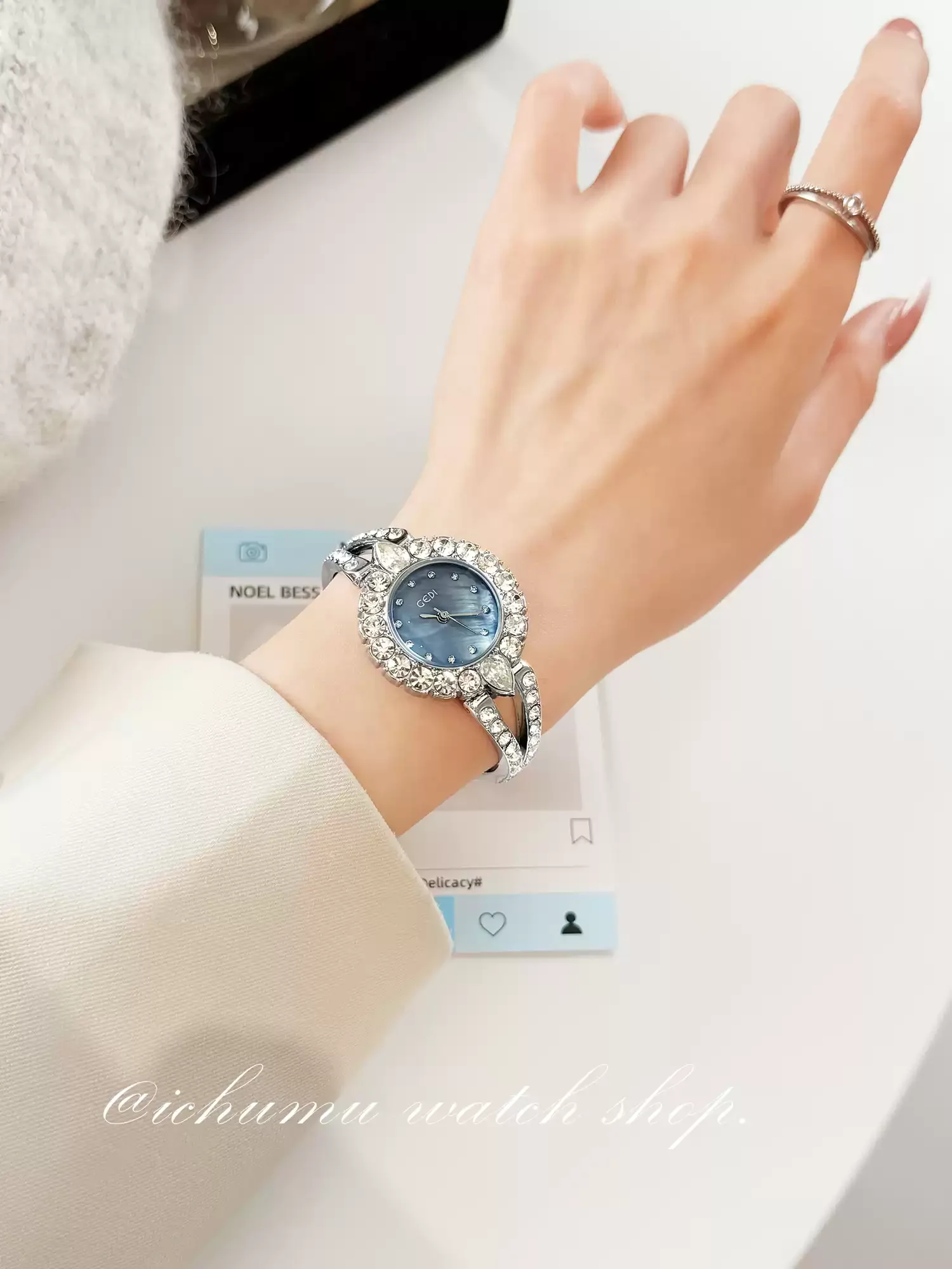 Sparkling Crystal Ladies Bangle Watch Silver Tone Blue Shell Dial Full Rhinestone Bracelet Women Quartz Wrist Watch