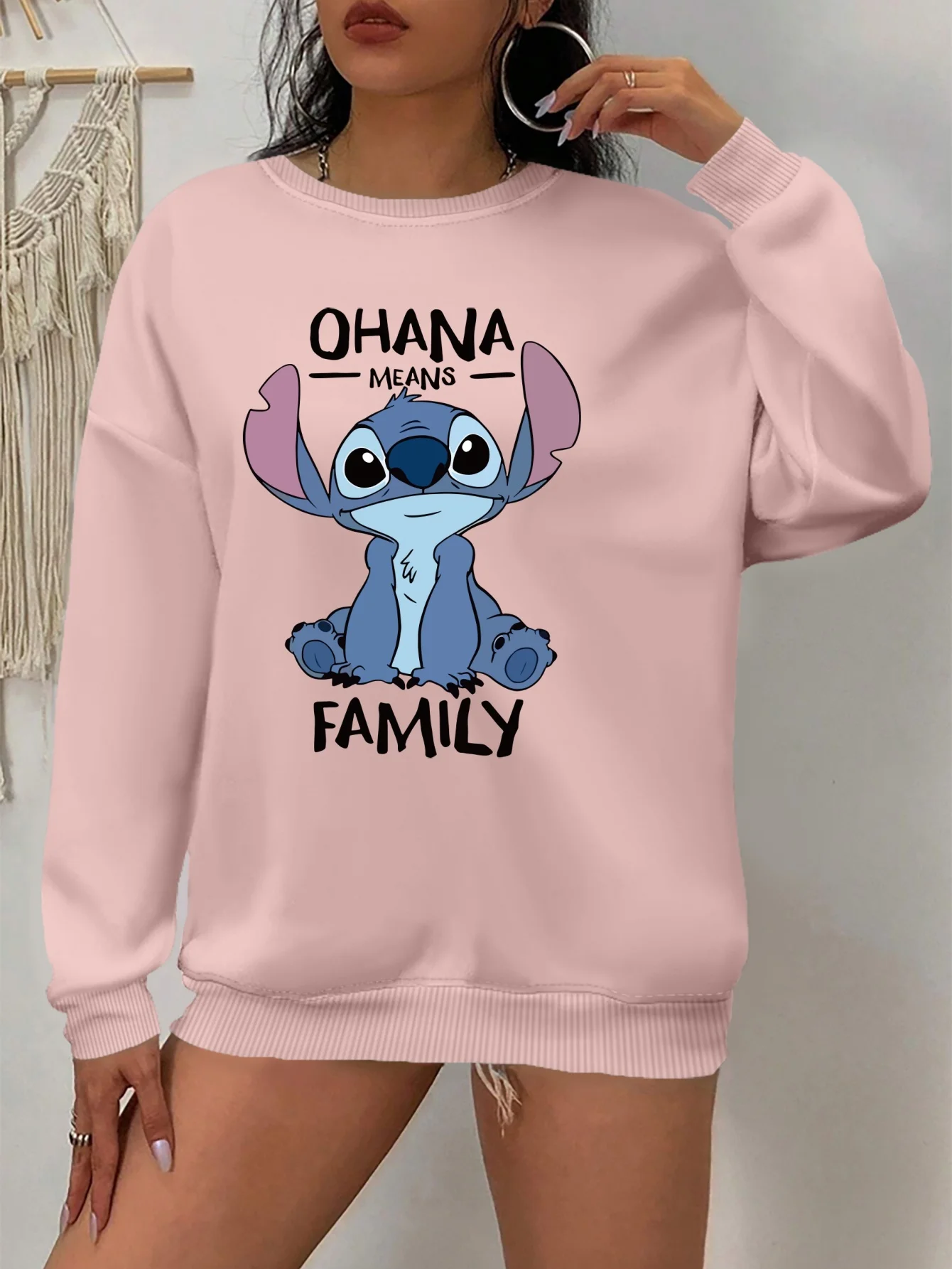 เสื้อฮู้ดดี้ลายดิสนีย์ สติทช์ โอฮานา หมายถึง ครอบครัว เสื้อสเวตเชิ้ตผู้หญิง ผู้ชาย ผ้าฝ้าย แขนยาว คอโอ ทรงโอเวอร์ไซส์ สำหรับฤดูใบไม้ร่วงและฤดูหนาว ผ้าฟลีซ