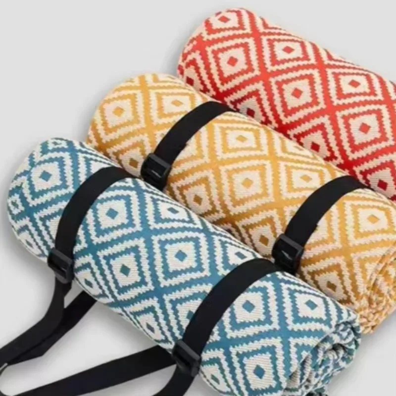 Flannel Waterproof Moisture-Proof Thickened Portable Picnic Mat for Camping & Outdoor Use