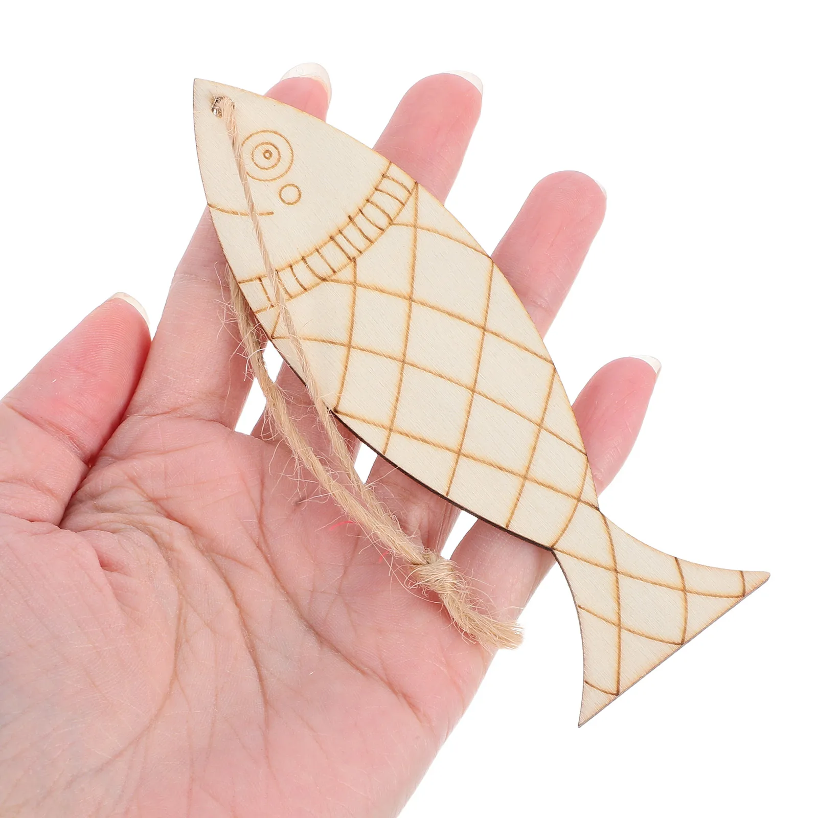 

36pcs Fish Shape Wood Cutouts Unfinished DIY Crafts Charms Blank Wooden Hanging Ornaments Home Wedding Decoration Ocean Animal