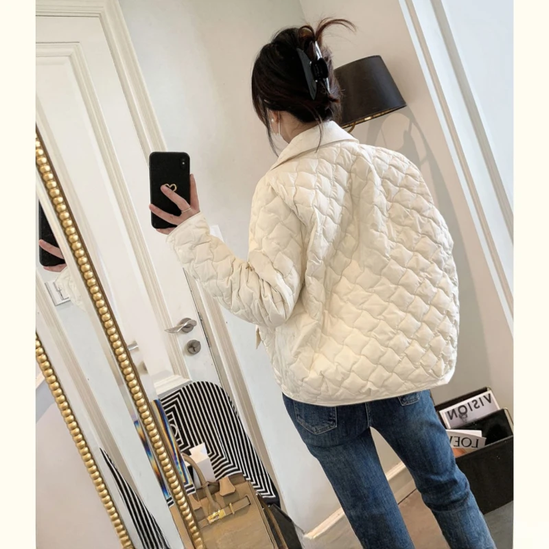 2024 Winter New Fashion Lightweight and Thin Model Women Slim Jackets High Quality Clothes Short Quilted Jacket Little Fragrance