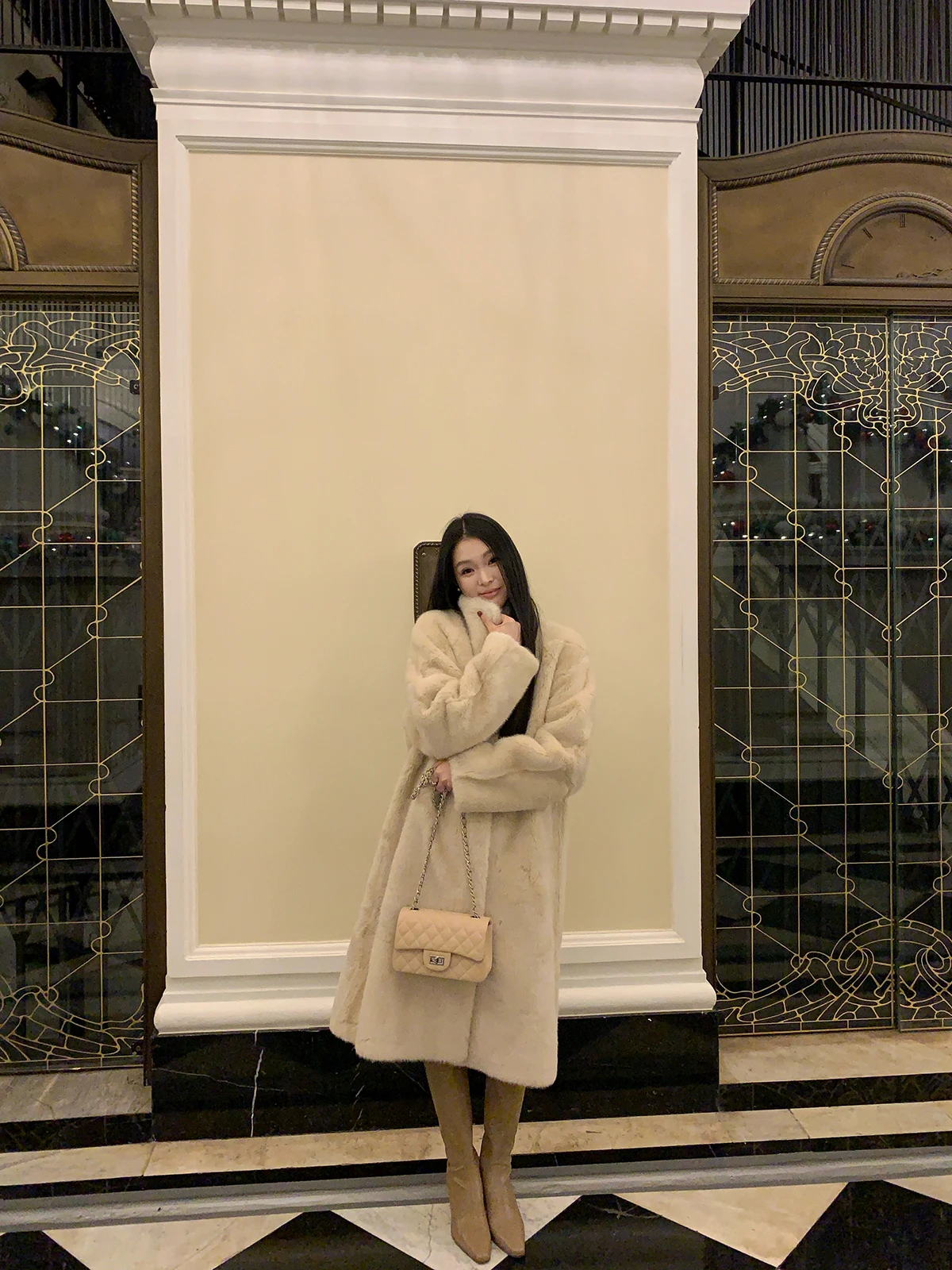 

Yellow Soft Long Stand Collar Women's Jaet Fur Coat Winter Casual Sle Loose Fit Long Sve No Hat Youth Faion