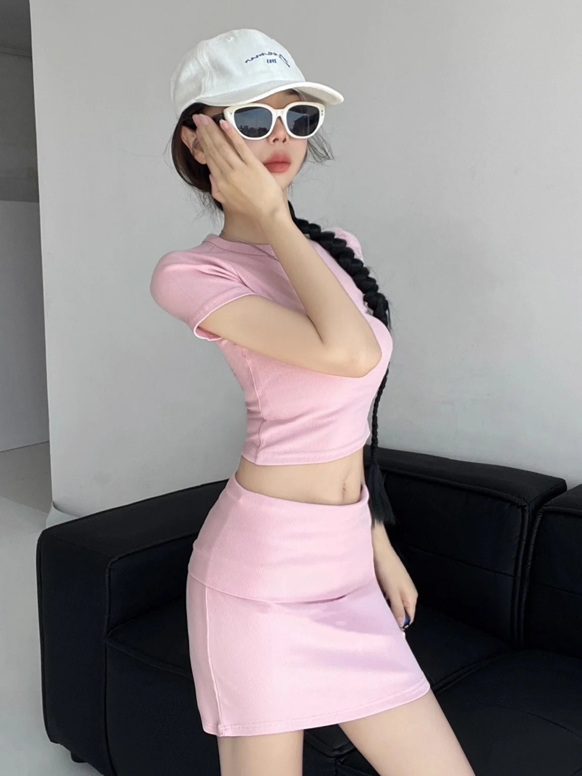 Conjunto Sexy de dos piezas de punto, falda ortopé ajustada de cintura baja, Top redondo Ne, conjunto Faion para mujer, colección de verano ort Sve