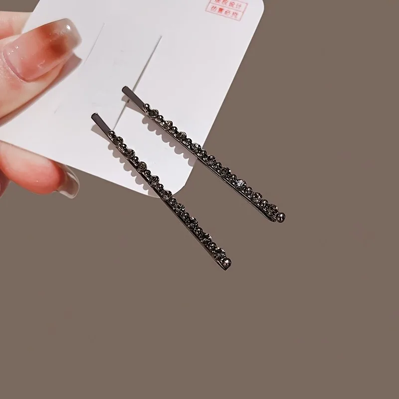2-teiliges, funkelndes, mit Diamanten verziertes schwarzes Einweg-Haarspangen-Set – luxuriöse Textur für Damen, täglicher Pony, Styling, modische Kopfbedeckung – Detail 3