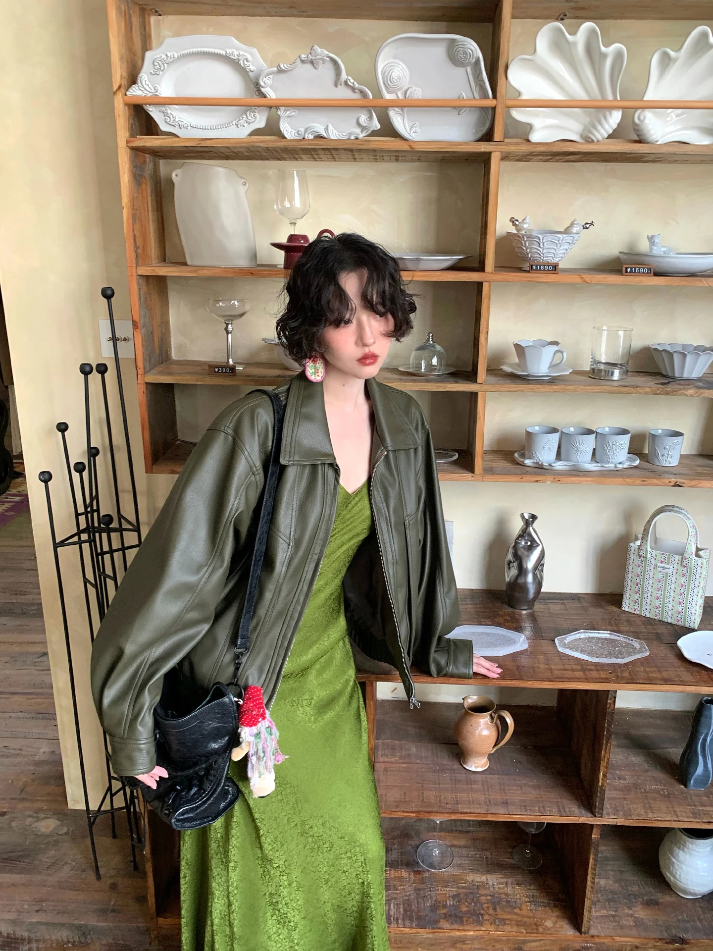 

Retro Sle Windproof Loose PU Leather Jaet Women's oulder Drop Sve Stand Collar ort Coat Youth Casual Faion