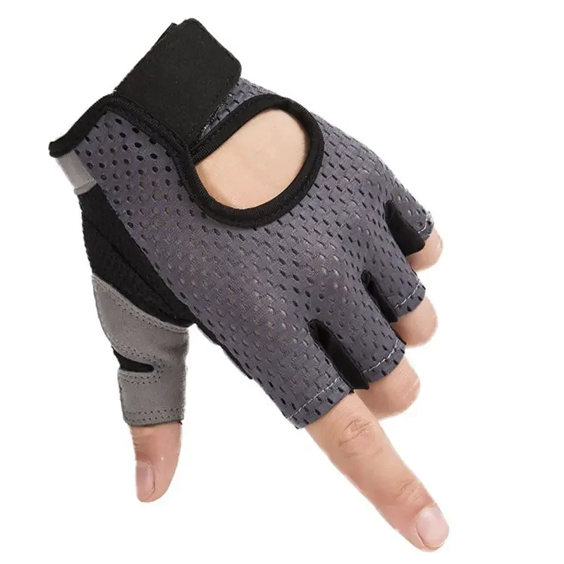 1Pair Non-Slip Cycling Gloves, Hollow Out Breathable Half Finger Gloves Butterfly Mesh For Riding ,Gym Fitness,Yoga Men& Women
