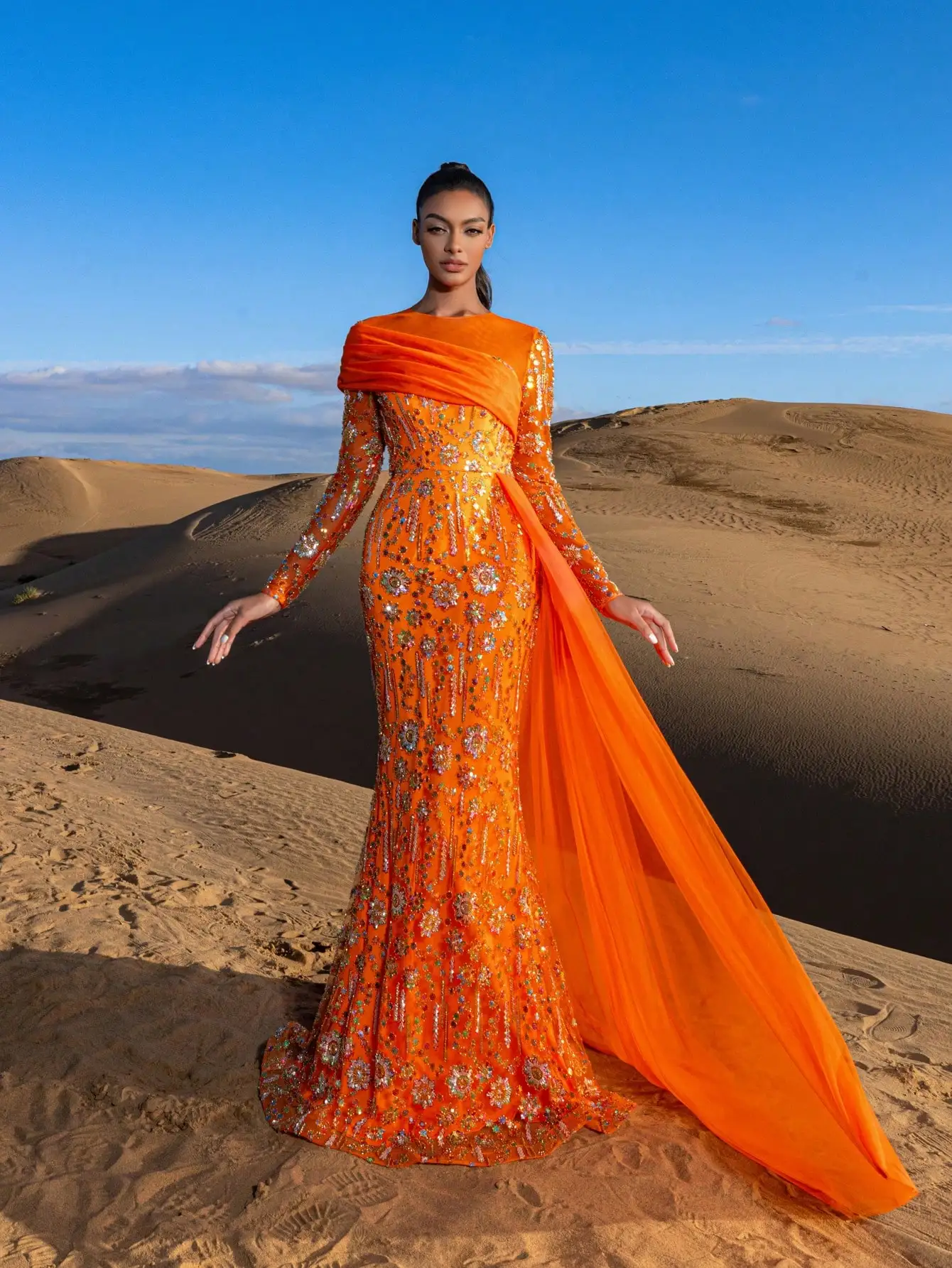 Preciosos vestidos formales y vestidos de noche con cuentas y lentejuelas florales con dobladillo de sirena superpuestos de malla