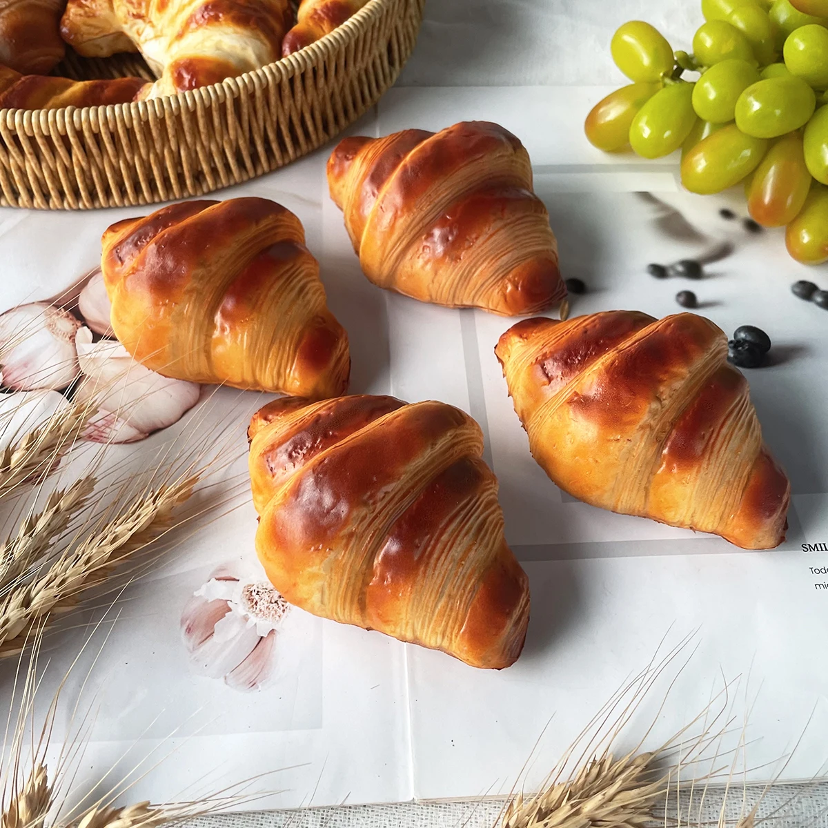 1:1 realistisches künstliches Croissant-Brot, gefälschtes Lebensmittelmodell, Simulation französisches Gebäck für Zuhause, Küche, Dekor, Fotografie-Requisiten – Detail 7