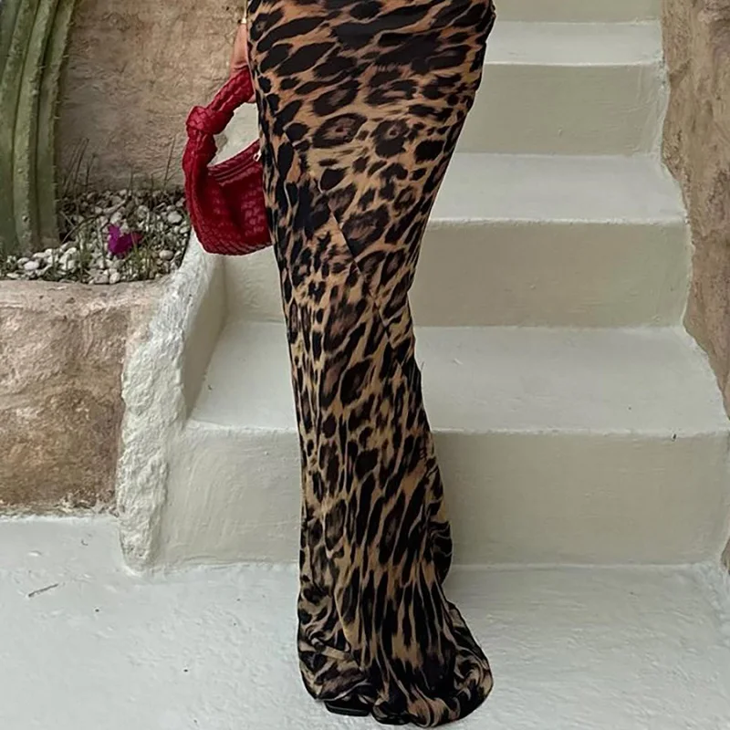 Rok wanita pinggang tinggi motif macan tutul cantik rok panjang lantai ketat Mode Musim Semi 2024 pakaian jalanan seksi wanita musim panas
