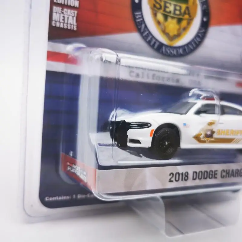 GREENLIGHT-Auto 1:64 HOT PURSUIT 2018 Dodge Charger SHERIF San Bernardino County Police Department Limitiertes Modell aus Druckgusslegierung