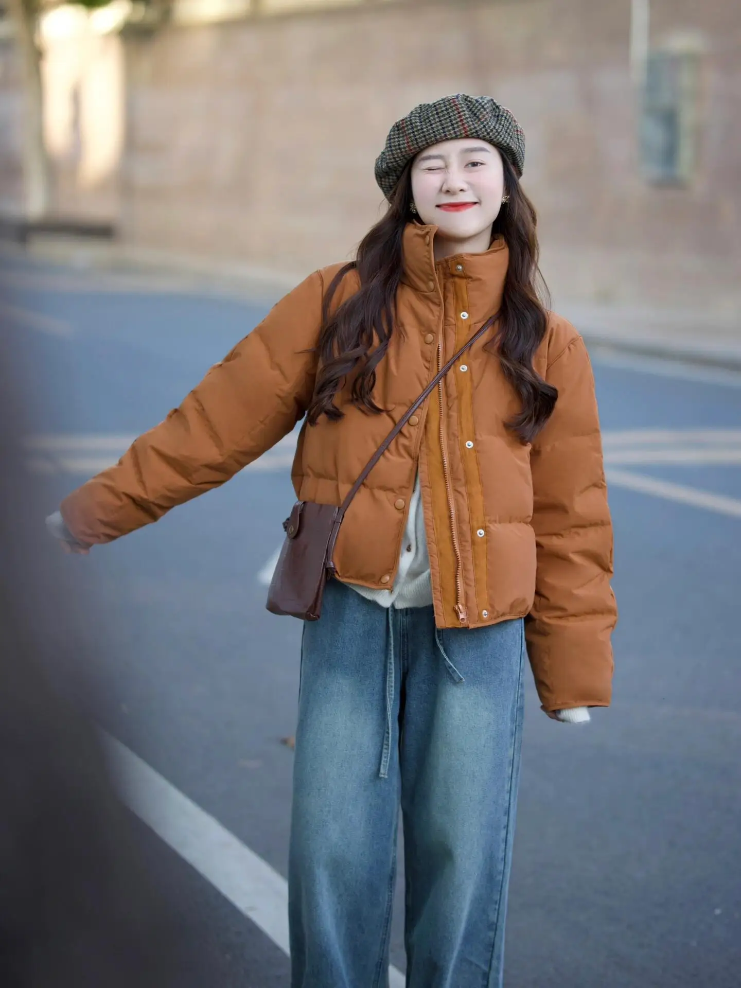 

Теплая короткая стеганая хлопковая куртка в корейском стиле для женщин, осенне-зимнее пальто с воротником-стойкой, утепленная верхняя одежда больших размеров