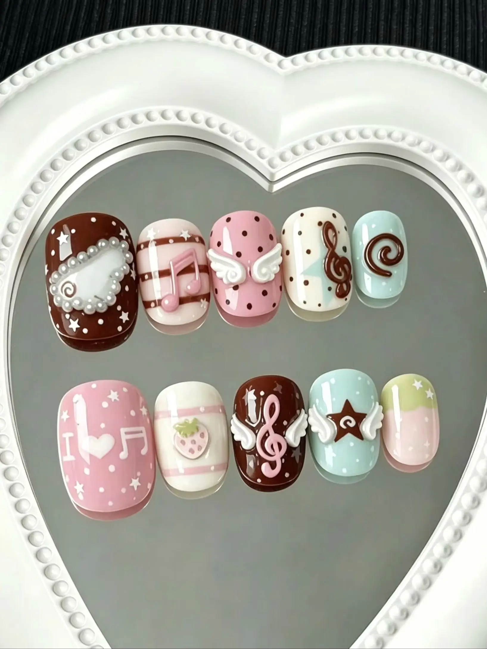 Niedliche Musikalische Nagelaufkleber, Kurze Quadratische Ovale Form, Makronen-Farbserie, 3D-Musiknoten, Flügel, Erdbeer-Polka-Dots, Sterne, Retro-Sweet-Girl-Stil, Wiederverwendbare Künstliche Nägel – Detail 3