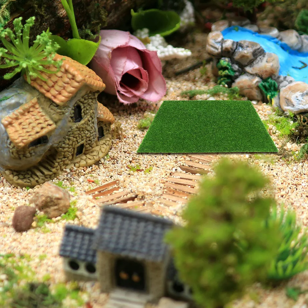 

16Pcs Simulated Moss Turf Realistic Artificial Grass for DIY Craft Faux Moss Sheets 15cmx15cm Terrarium Bonsai Home Decor