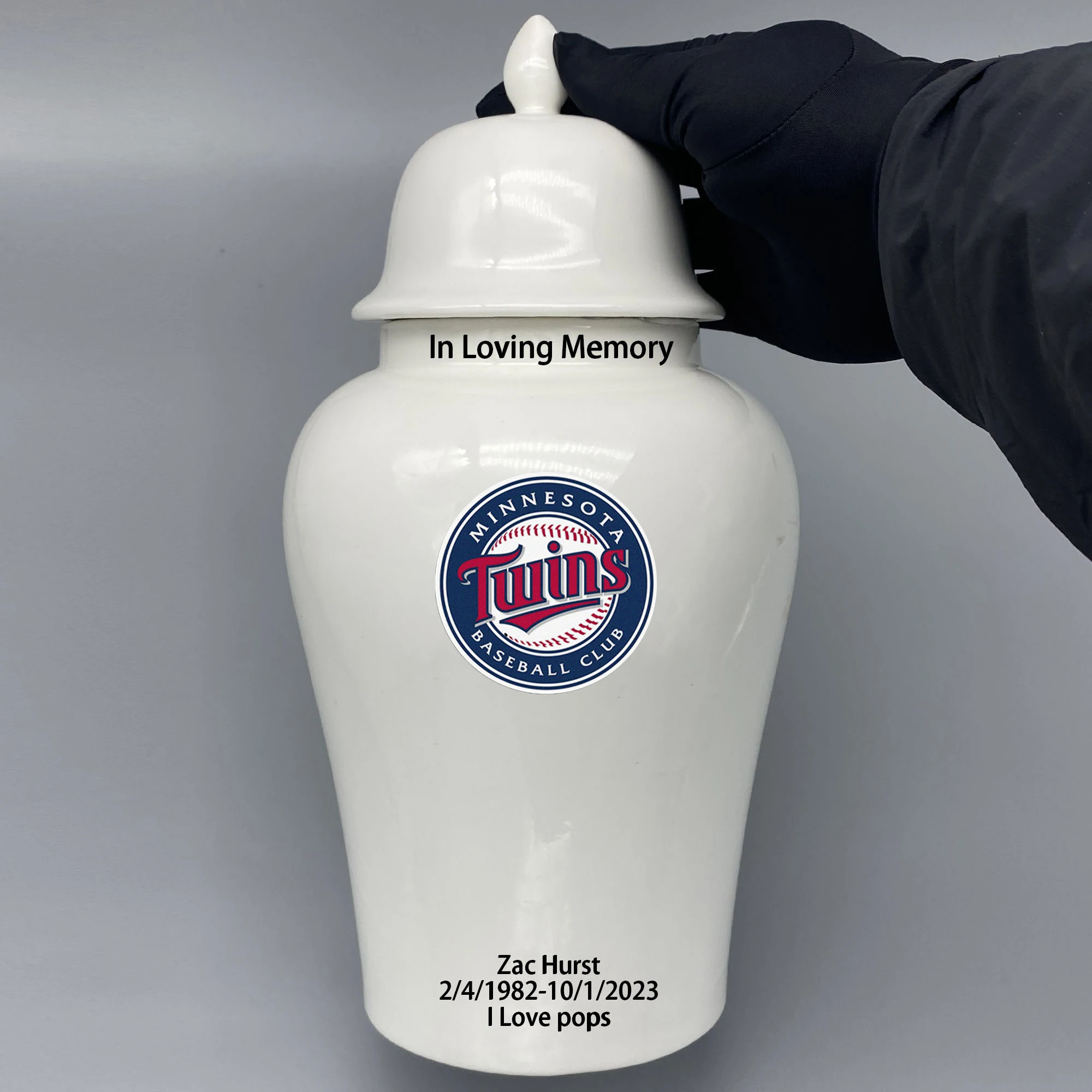 Large Urn for Minnesota Twins-themed Logo Custom Urn.Send me the name/date you want to appear on the urn by Remarks Message.