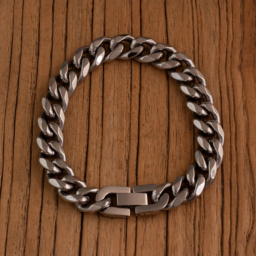 Vintage Basic 1cm Cuban Chain Bracelet for Men 8-Facet Cut Large Size Titanium Steel Chunky Bracelet Hollow Jewelry Gift
