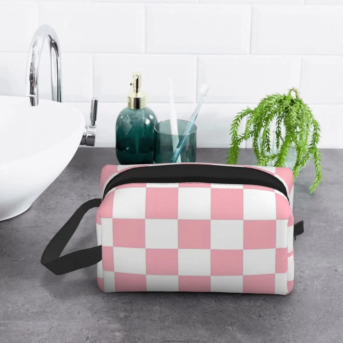 Pink White Checkerboard Pattern Makeup Bag Cosmetic Organizer Storage Dopp Kit Toiletry Cosmetic Bag Pencil Case