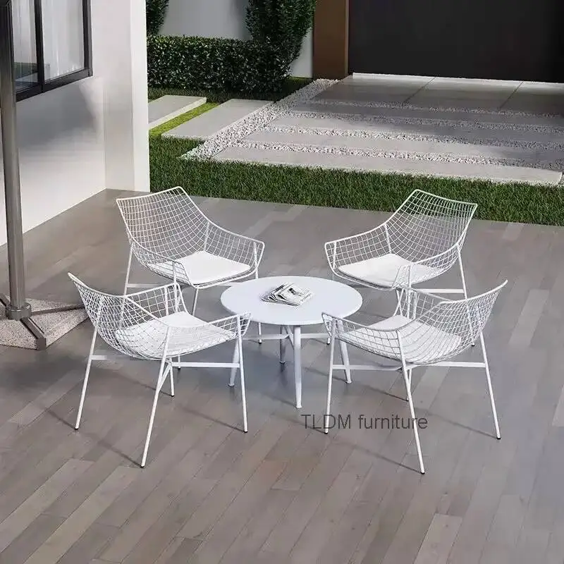 Back Commercial Outdoor Garden Furniture for Coffee Shop Modern Hollow Chairs Creative Simple Metal Furniture for Rooftop