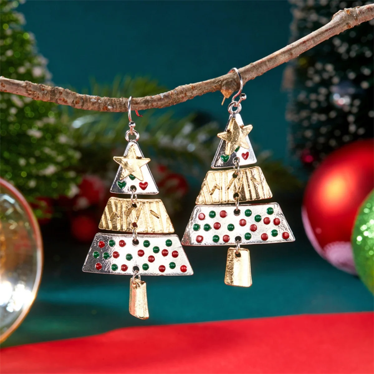 Einzigartige Weihnachtsferien-Ohrringe, bunt, gespleißtes Metall, Baum-Stern-Tropfenohrring, kreativer Neujahrsschmuck, Geschenke für Frauen und Männer
