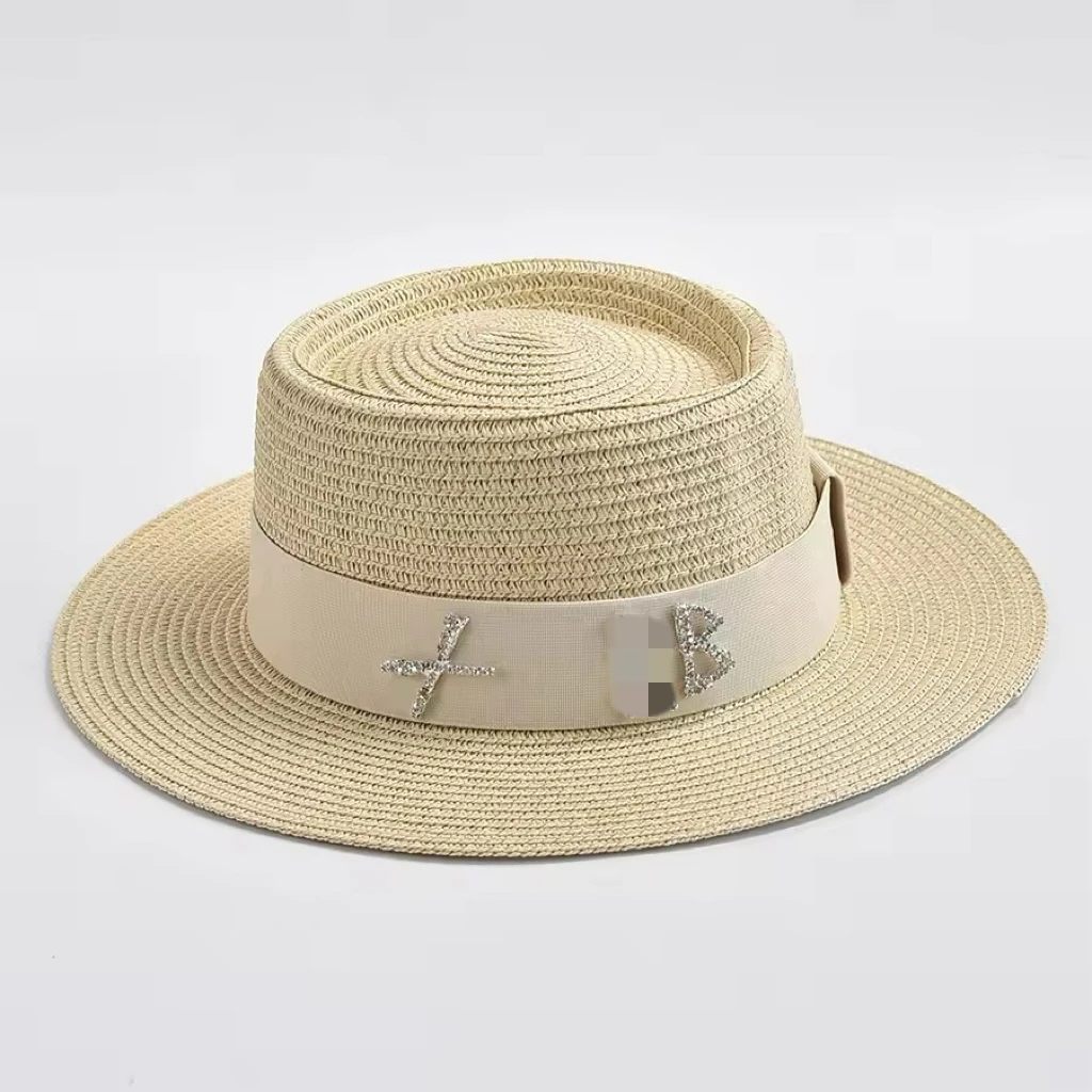 Sombreros de paja con letras RB de Metal para mujer, elegantes sombreros de verano para vacaciones, Boater, sombrero para el sol de playa al aire