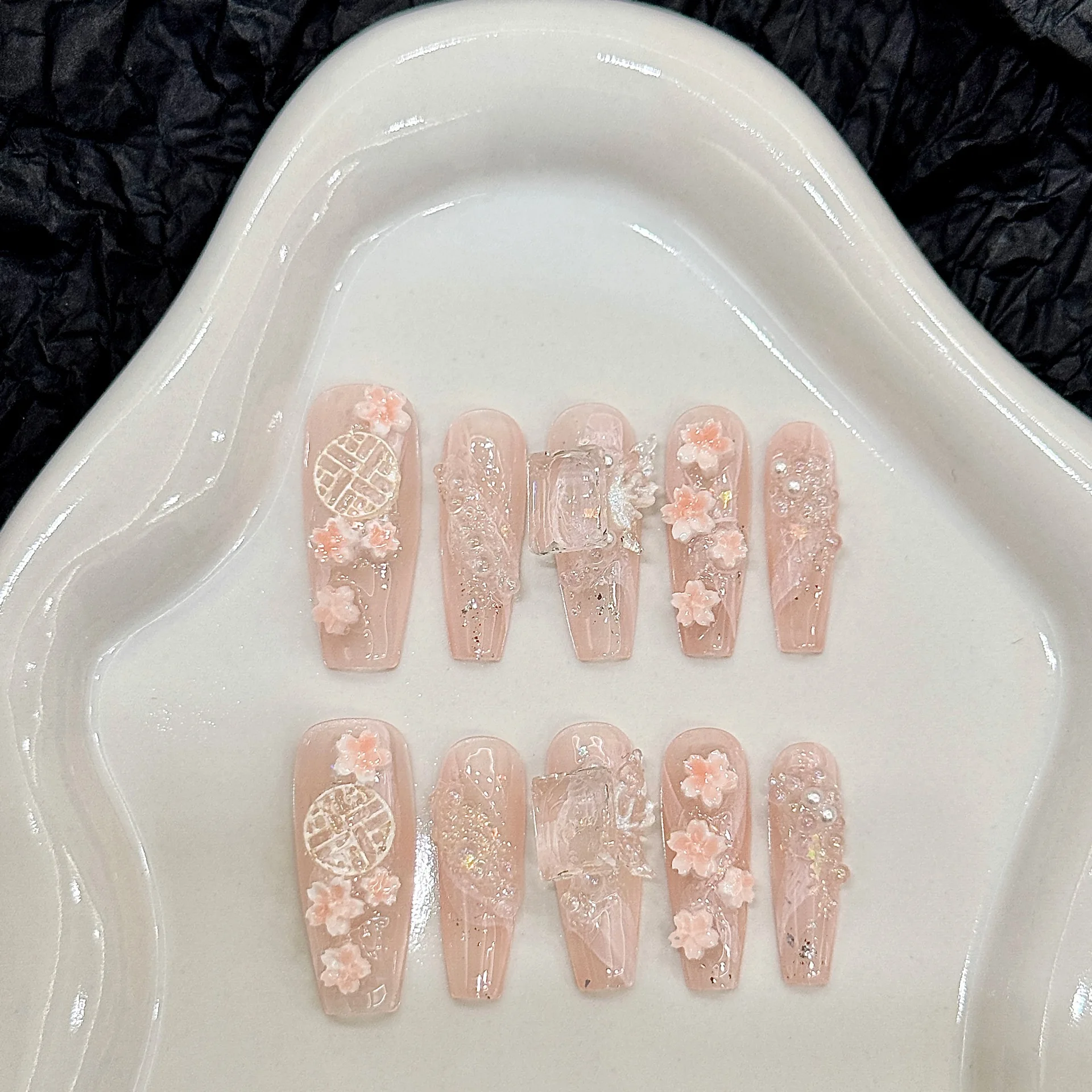 

10Pcs Handmade Press on Nails Pink Ballet Wearable Rhinestone Flower Pearl False Nails Design Wearable Manicure Fake Nails Tips