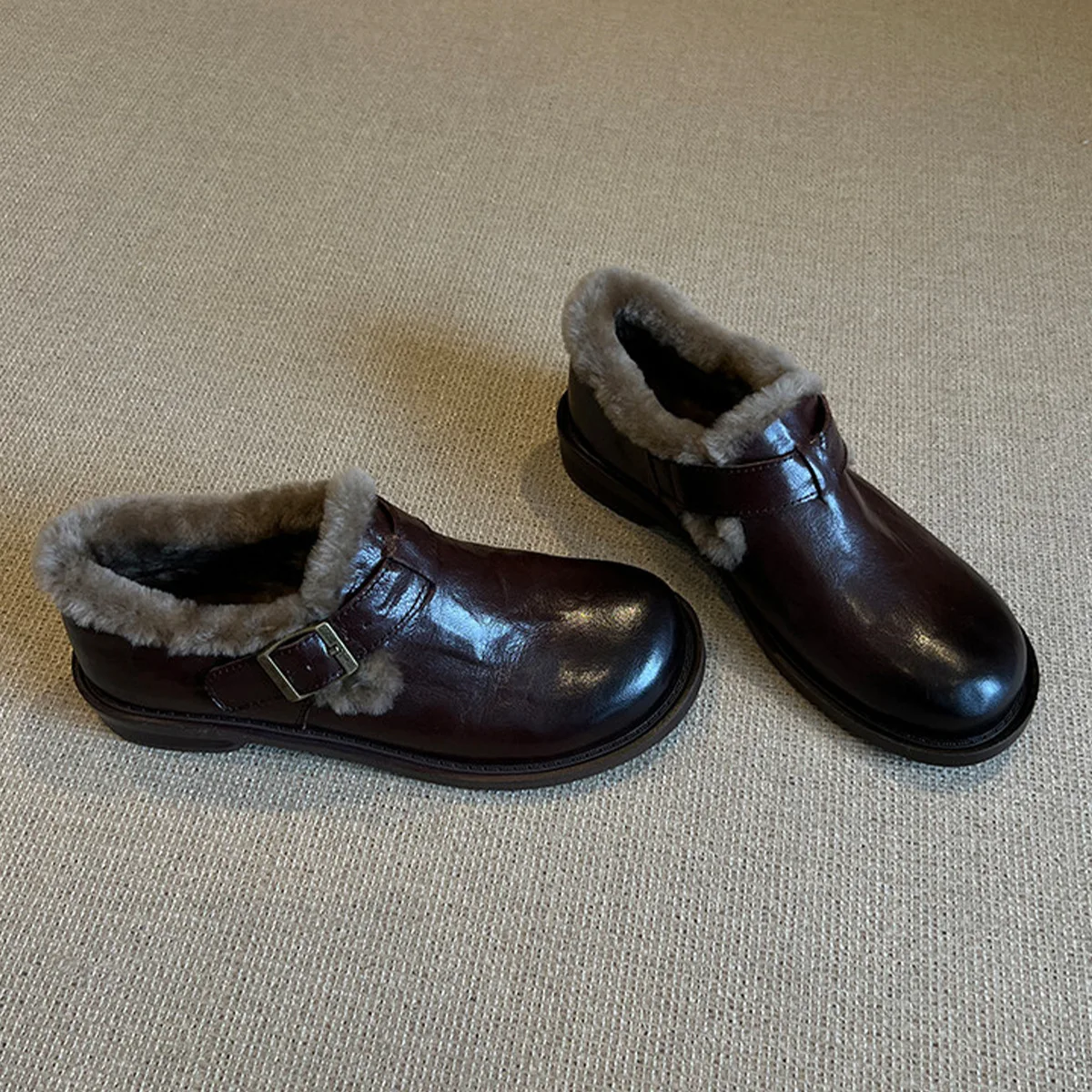 

2025 Winter Warm Fleece-Lined Lambswool Shoes Retro Round Toe Deep Mouth Slip-on Loafers