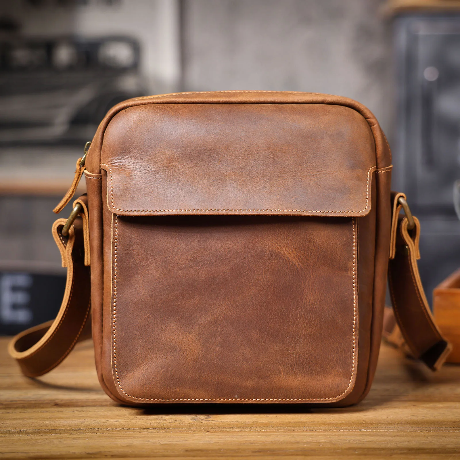 S.WORKER Vollnarbenleder Herren-Umhängetasche Vintage Crossbody Sling Bag für Männer – Detail 20