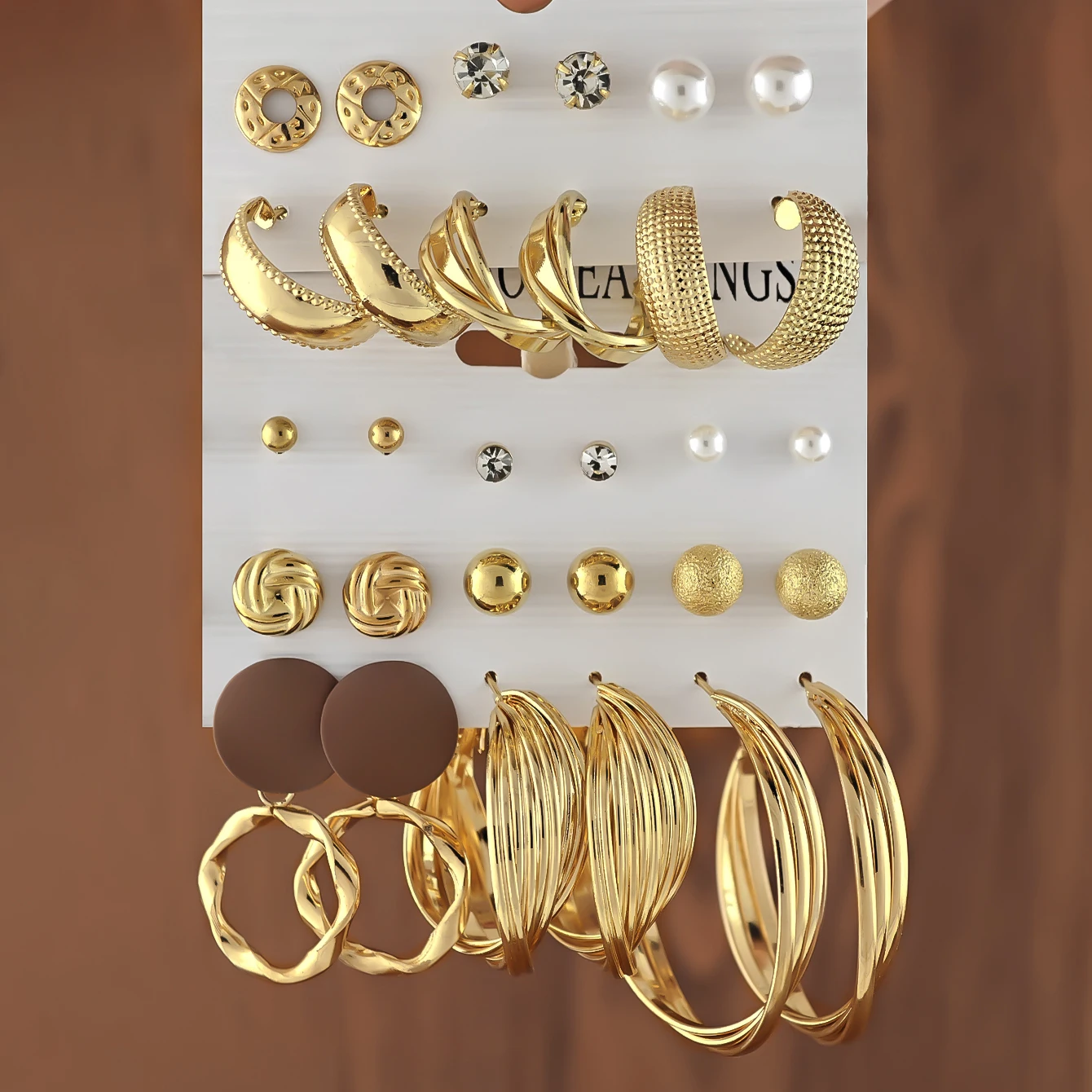 Conjunto de joyería para orejas con aros de metal personalizados a la moda transfronteriza, circonita con incrustaciones de perlas de imitación, geometría exagerada vintage