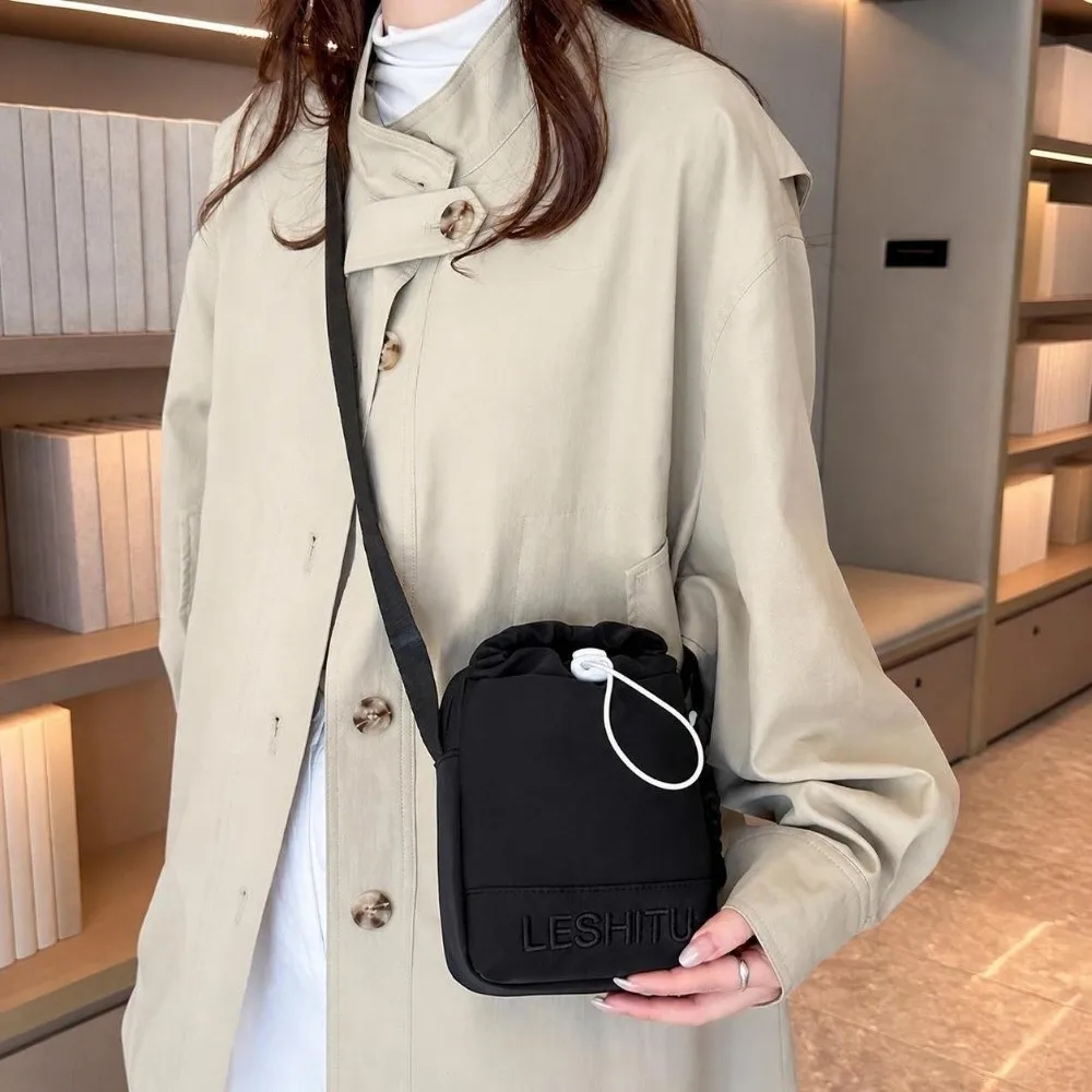 Water-resistant Water Bottle Carrier Bag with Phone Pocket Portable Water Bottle Holder Casual Large Capacity