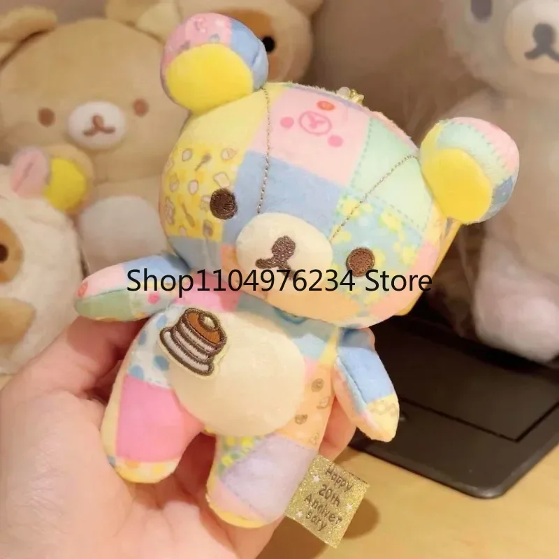 12cm Patchworkowy Limitowany Pluszowy Brelok z Misiem Rilakkuma Kiiroitori, Uroczy Miś Relaksujący, Kreskówkowa Dekoracja, Prezent Świąteczny