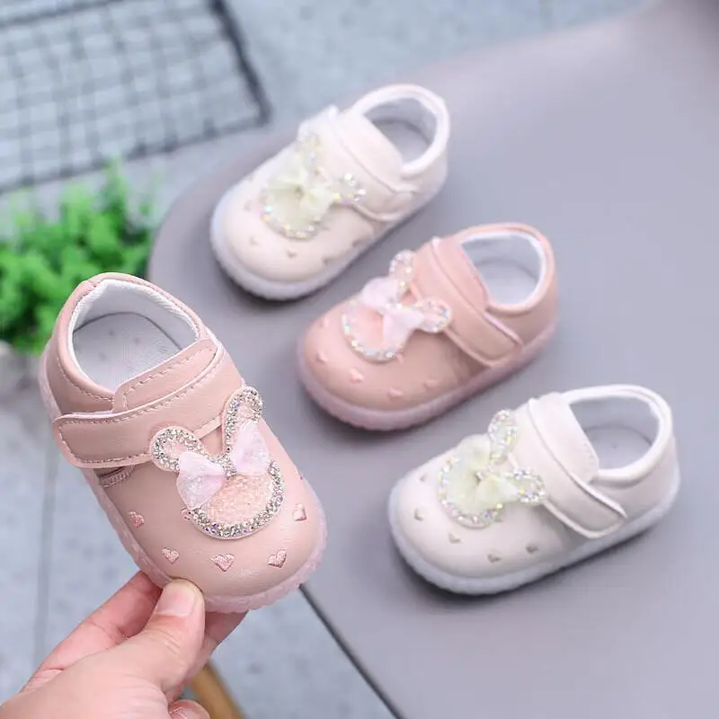 

Kawaii Casual Shoe Childrens Shoes Light Up Baby Girl Shoes Soft Sole Anti Slip Princess Shoes Leather Shoes for Girls 1 Year