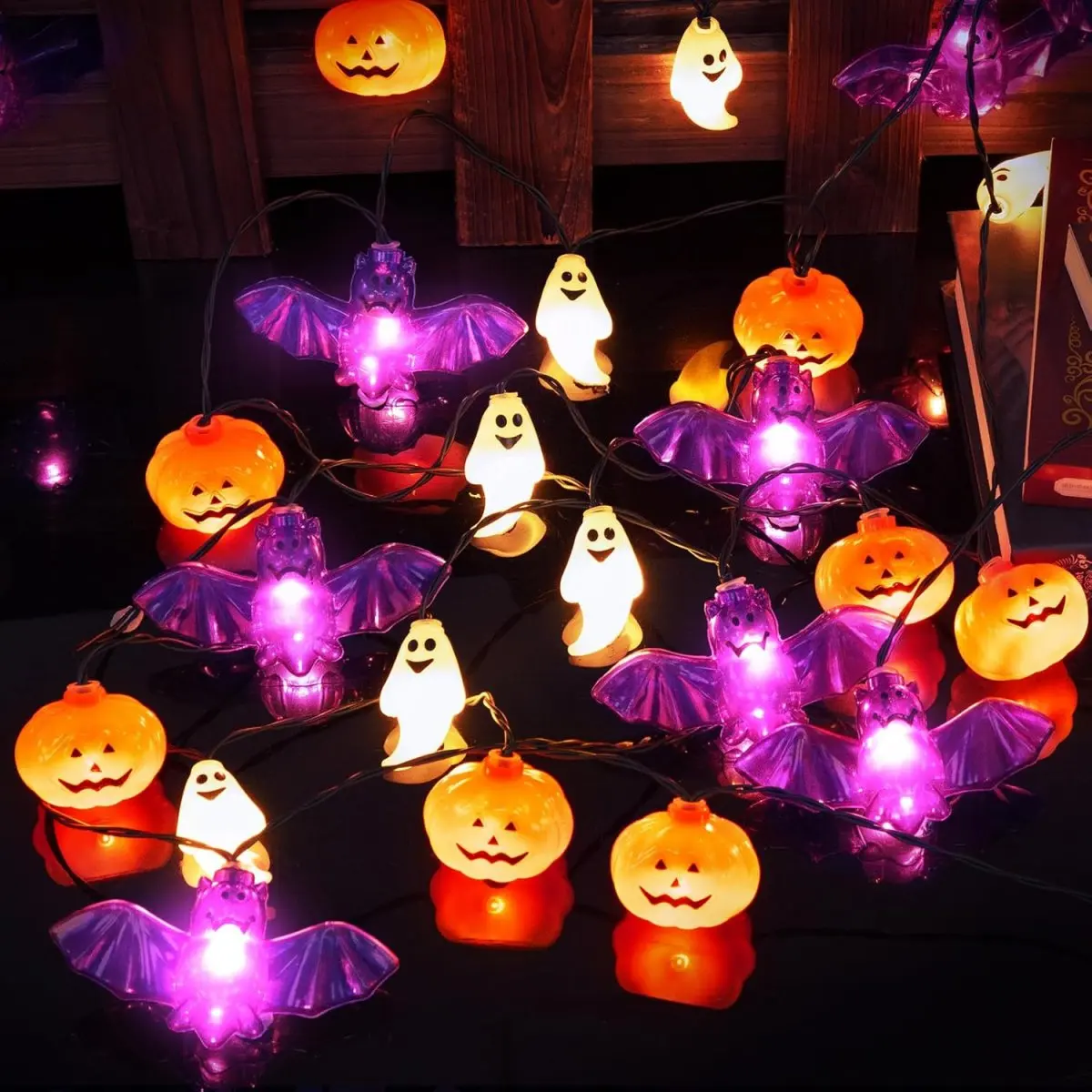 1pc 20/30 LED Bat & Ghost & Pumpkin Solar String Light Outdoor Garden Lamp With 8 Lighting Modes For Home Yard Halloween Decor