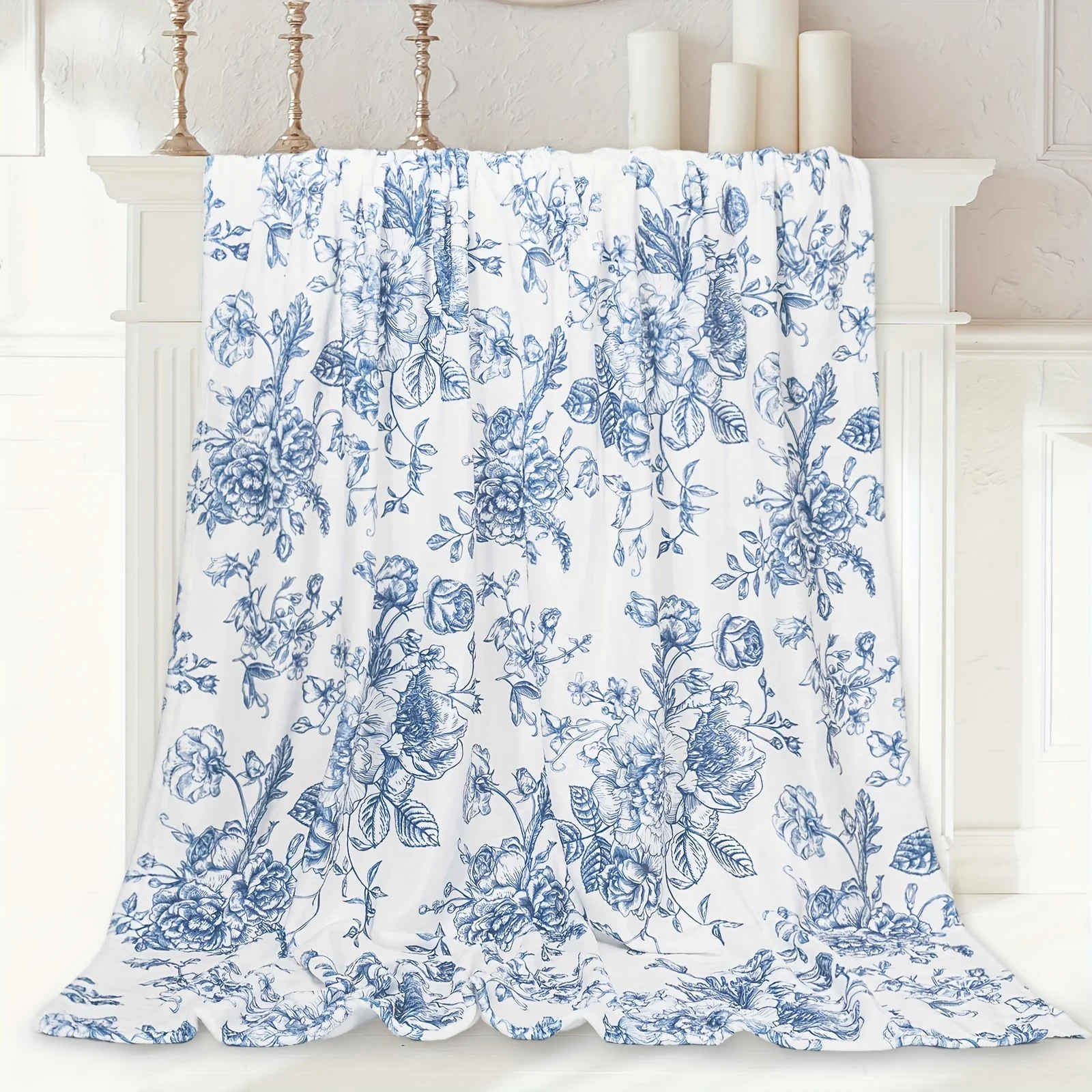 1 comfortable and soft blue floral wool blanket, polyester fabric, suitable for sofa, bed, office and travel