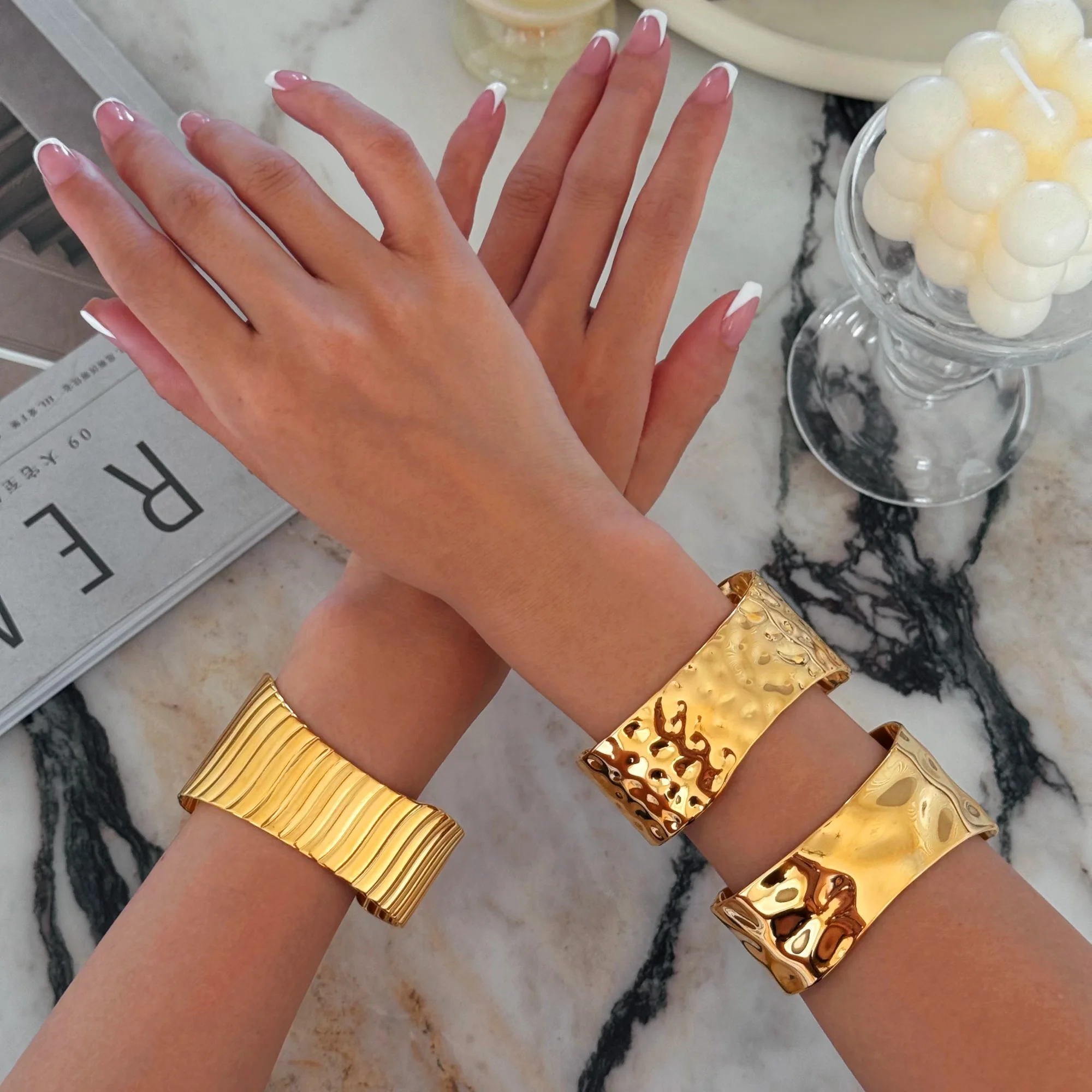 

DASEIN New Ins 18k Gold Plated Hammer Face Anti Fashion Gypsy Dancer Bracelet Stainless Steel Boho Irregular Hippie Bangles