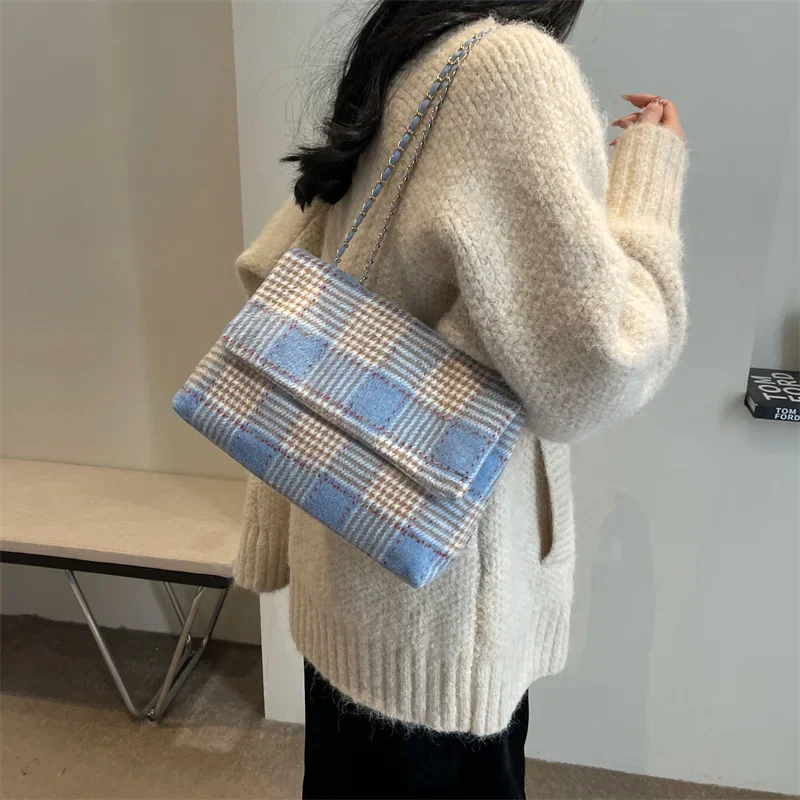 Women Girls Tweed Tote Bags Plaid Leather Strap Bag Large Capacity Fashion Handbag Lightweight Commuting Bag for Winter Travel