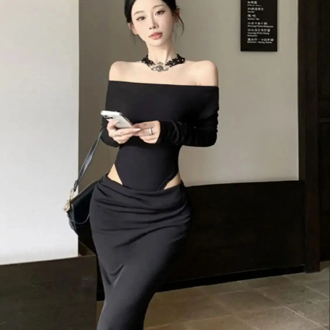 

Fake Two-Piece Exposed Waist One-Shoulder Dress 2024 Autumn Winter New Niche Design Slim Hip-Covering Long Skirt