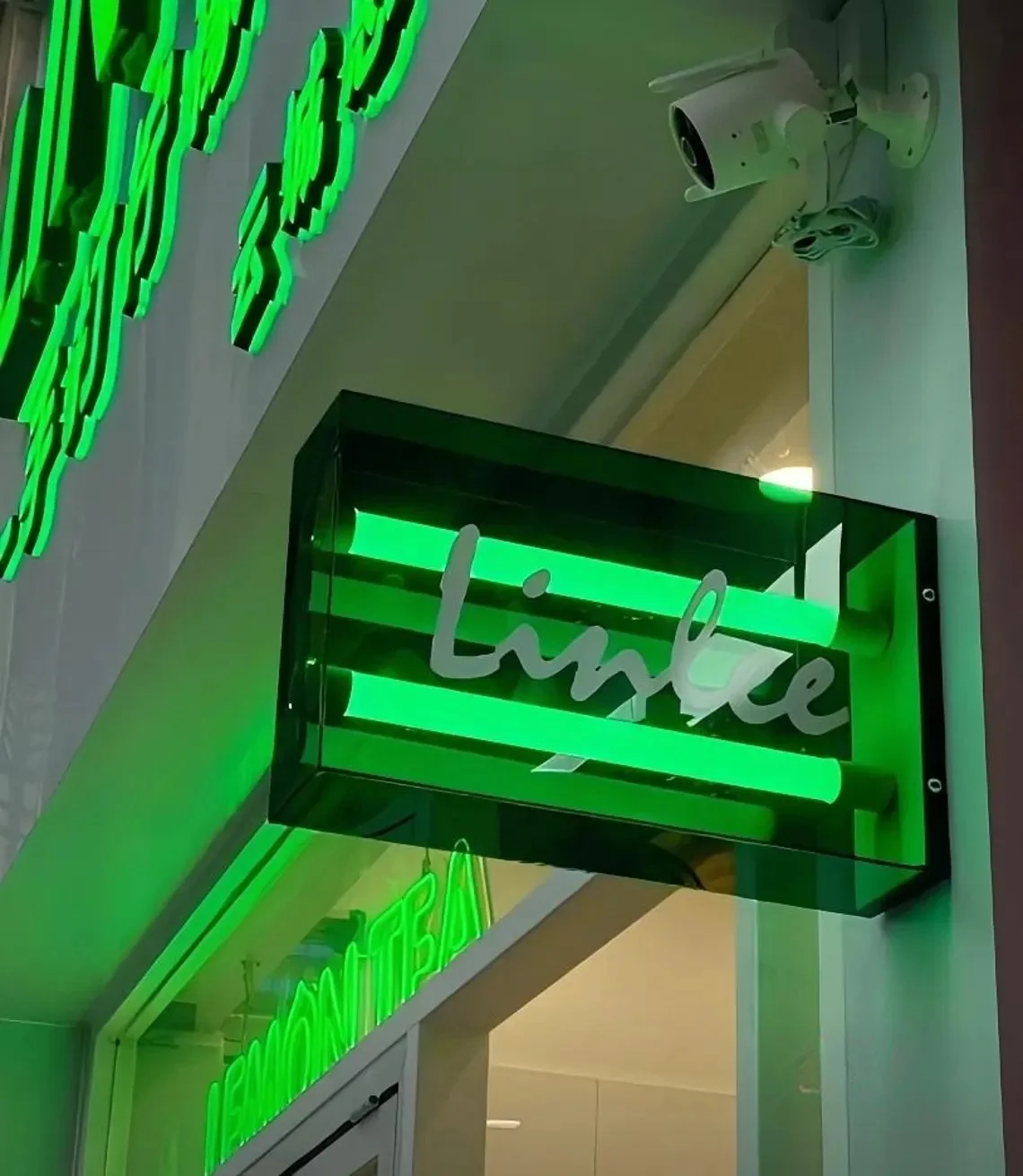 Kundenspezifisches Acryl mit LED-Leuchtkasten, heiß verkaufter Leuchtkasten, Außenleuchtkasten, für Boutiquen, Cafés, Einkaufszentren, Bars-Deko