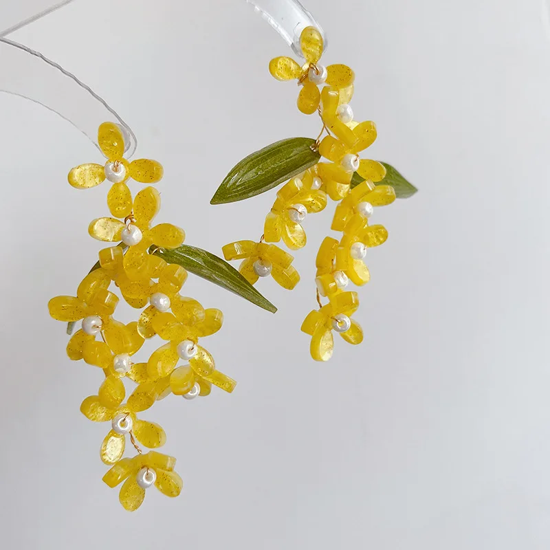 Wyjątkowe kolczyki z motywem Osmanthus Fragrans, eleganckie kolczyki kwiatowe, długie kolczyki z kwiatowymi frędzlami, biżuteria statement, niestandardowe opakowanie.