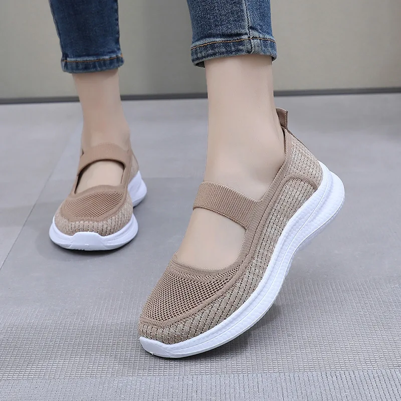 Sepatu wanita musim panas fashion mesh bernapas sepatu kasual berjalan anti-selip tebal bersol sepatu datar Le Fu sepatu