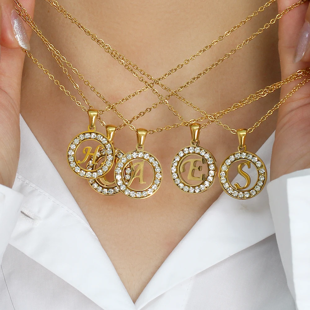 E.B.belle Naszyjnik z cyrkonią – Initial Letter Necklace 18K Gold recenzja i cena