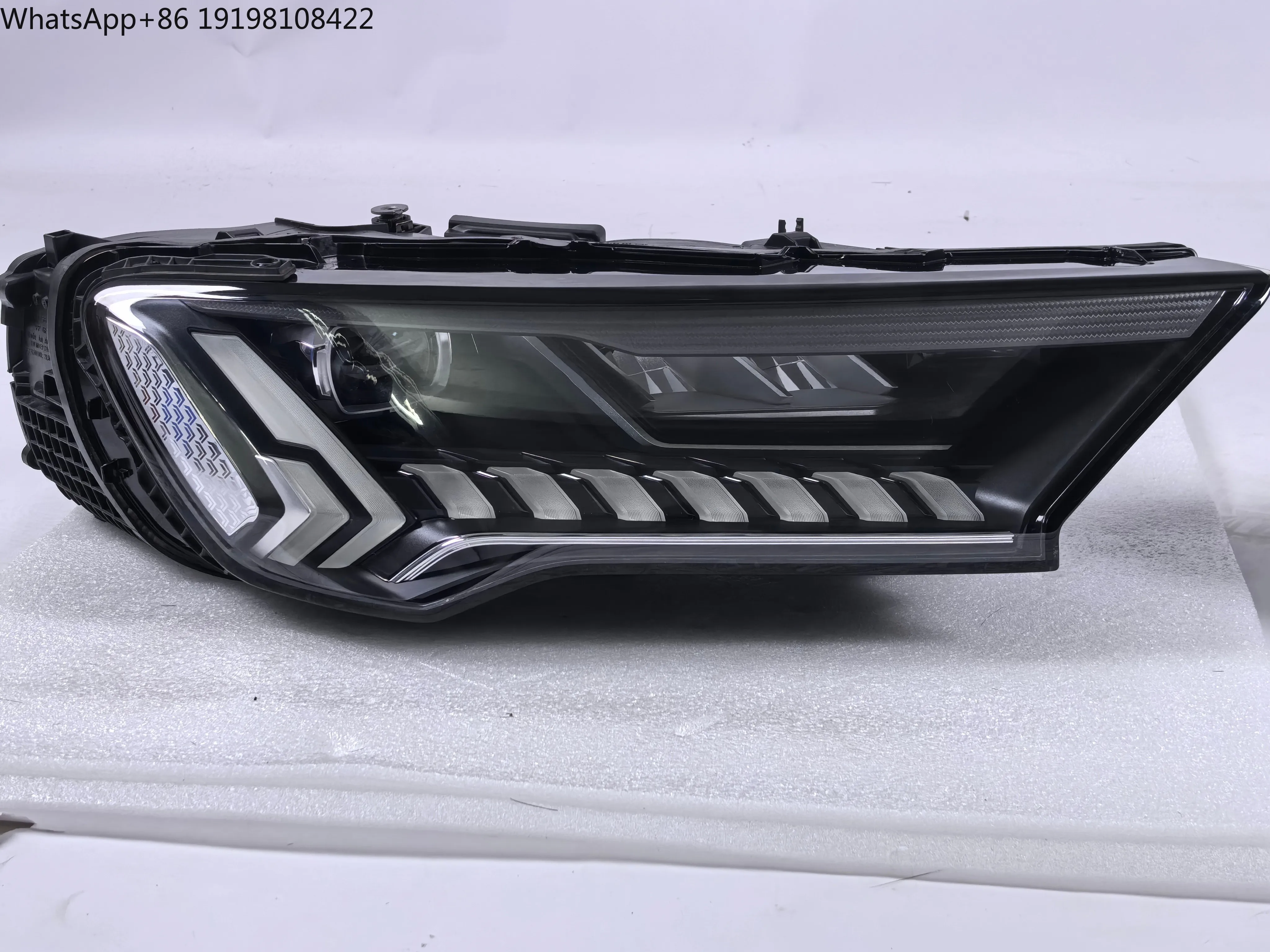 Original High Quality Q7 Parts for Audi Q7 Matrix Headlight 2020-2023 Dynamic Steering Indicator