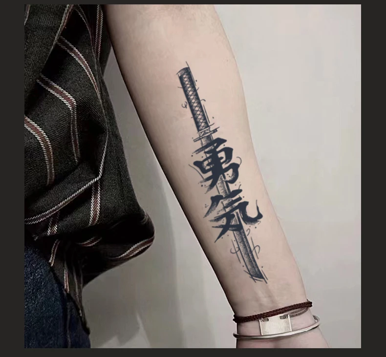 Langlebiger wasserdichter Tattoo-Aufkleber, nicht reflektierend, chinesisches Schriftzeichen, Messermuster, temporäres Tattoo für den Arm – Detail 4