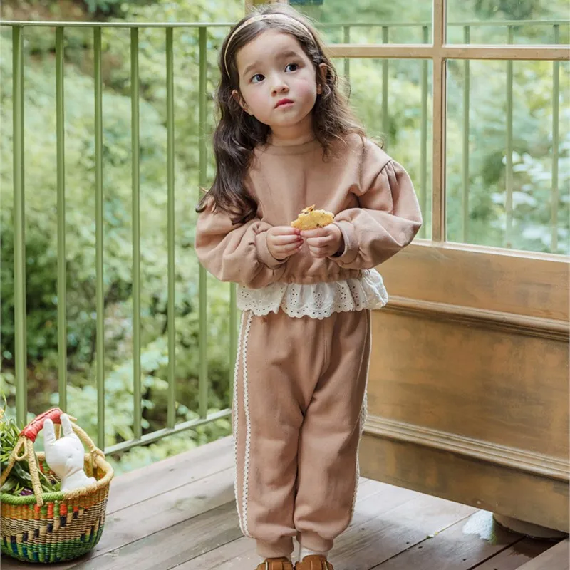 2025 Spring Children Girl 2PCS Clothes Set Hollow Bubble Sleeve Lace Hem Tops Solid Casual Patns Suit Kids Girl Tracksuit