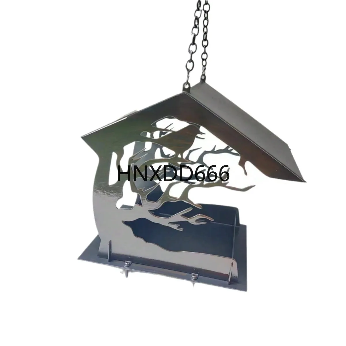 

Outdoor metal bird feeders are hung on balconies, villas and gardens to feed birds