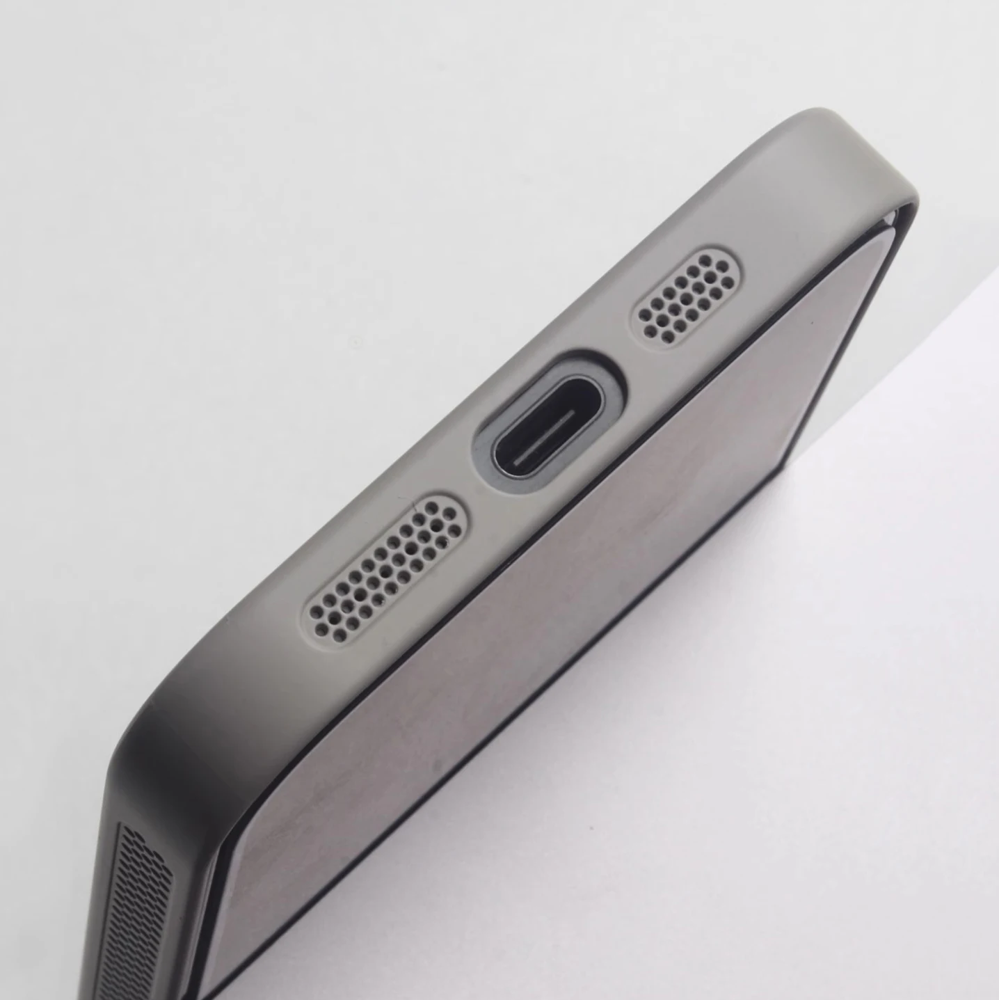 Ultracienkie, oddychające etui chłodzące z funkcją rozpraszania ciepła do iPhone'a 17 16 Pro Max 15 14 13 12 Air Magsafe z obsługą ładowania bezprzewodowego — zdjęcie produktu 6