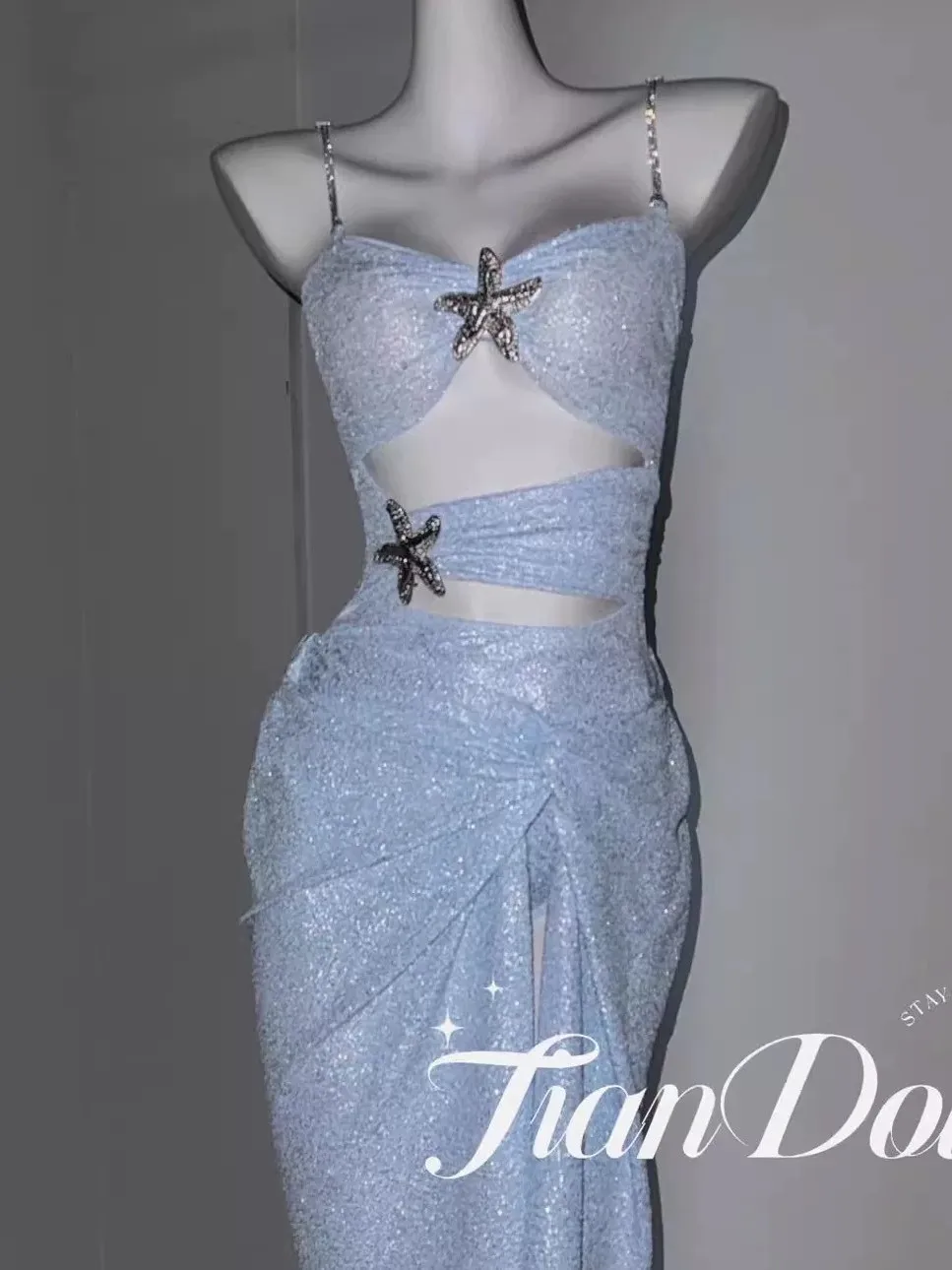 2025 Nuevo vestido largo de gama alta Traje de baño de una pieza para mujer