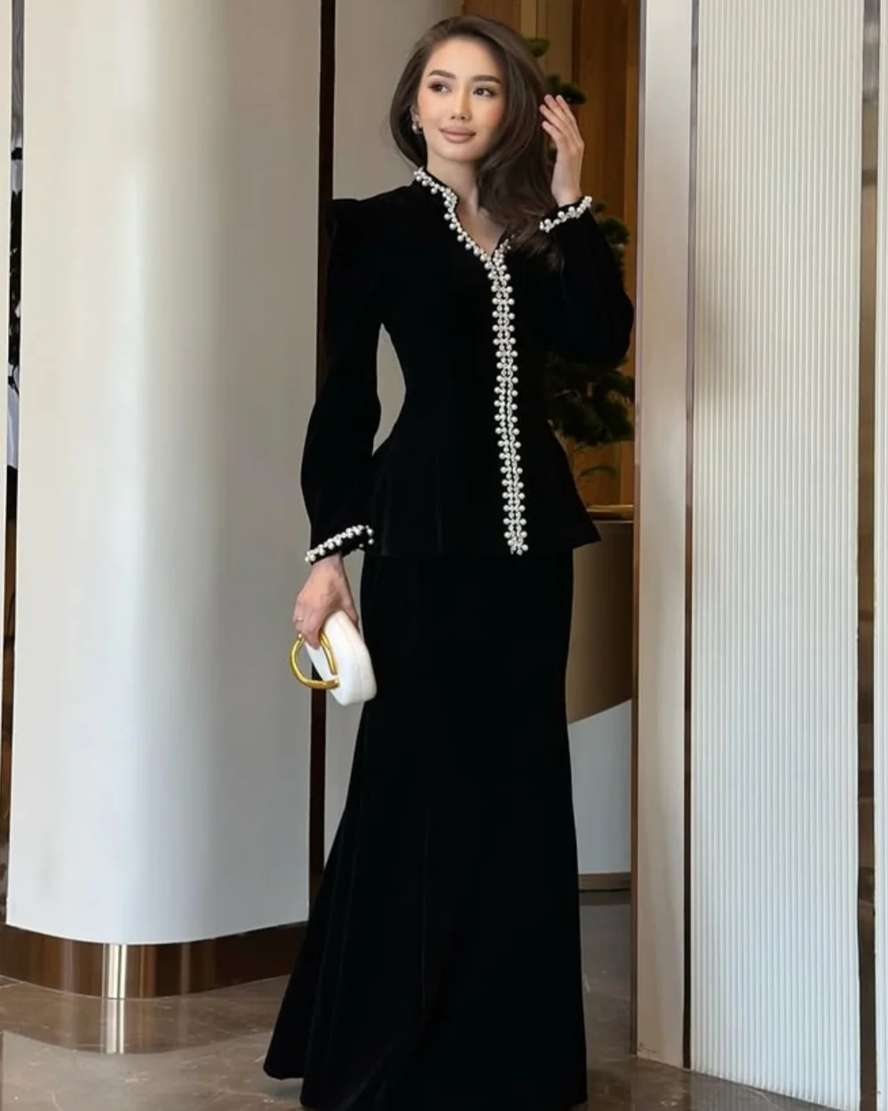 

Customized Modern Style Elegant Jersey Pearl Rhinestone Mermaid High Collar Long Dresses Bespoke Occasion Dresses High Quality