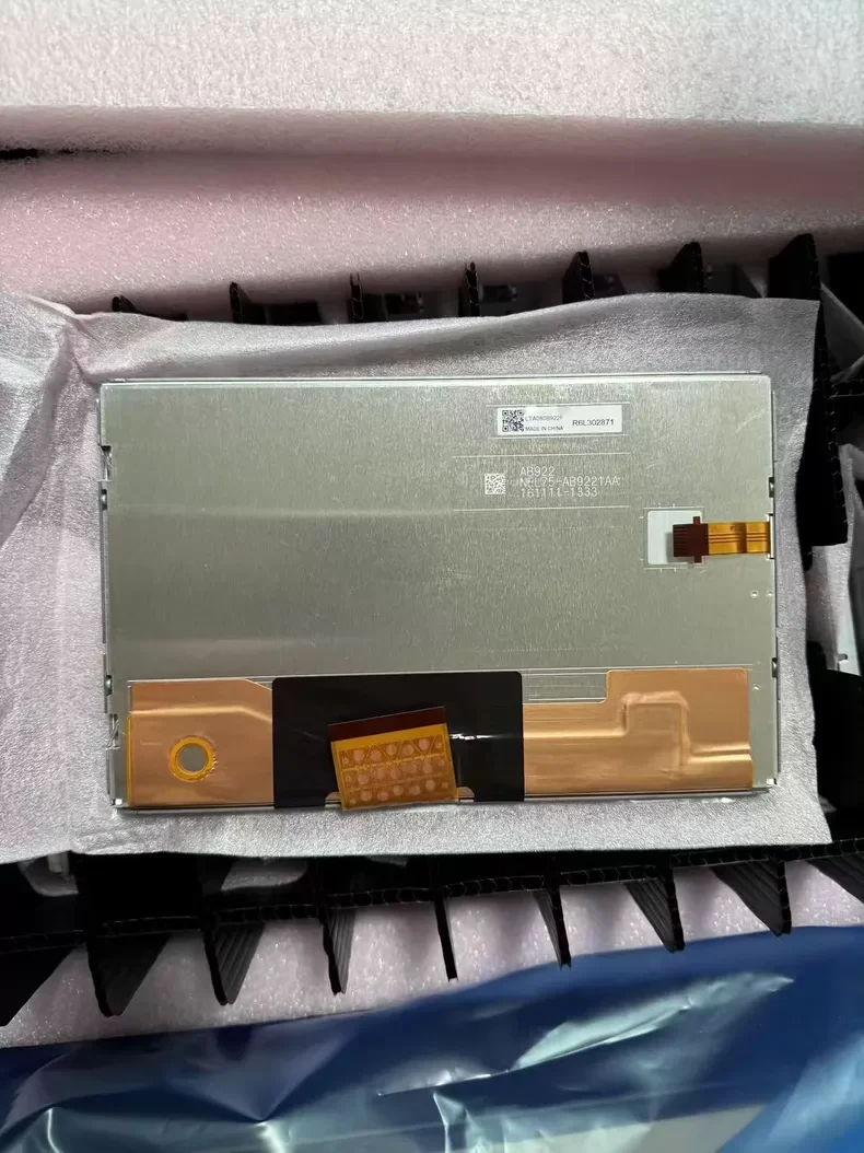 

8-дюймовый жидкокристаллический дисплей LTA080B922F